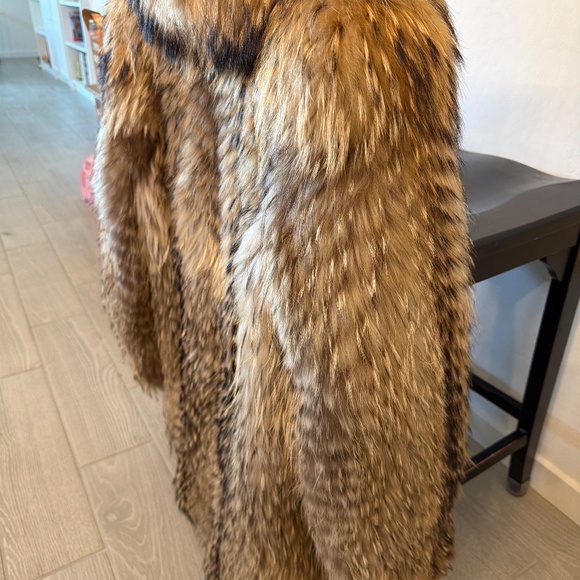 Weiss Racoon Fur Coat READ SIZE DESCRIPTION - Picture 8 of 8